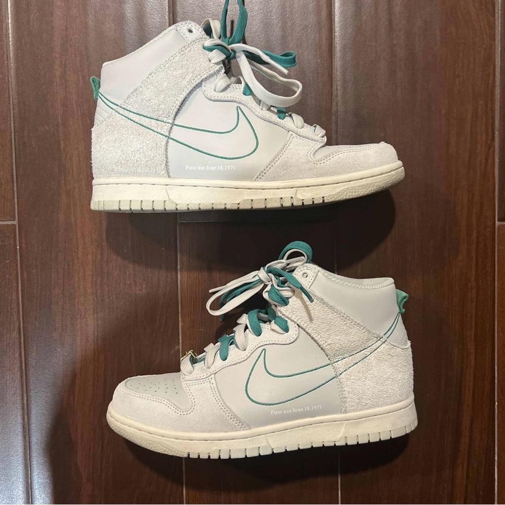 Nike Dunk High SE GS ‘Green Noise’ Size Youth/Men= 6.0 Women’s= 7.5